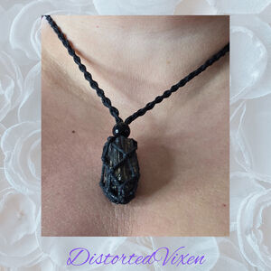 Black Tourmaline Macramé Necklace, Raw Crystal Protection Necklace, Grounding